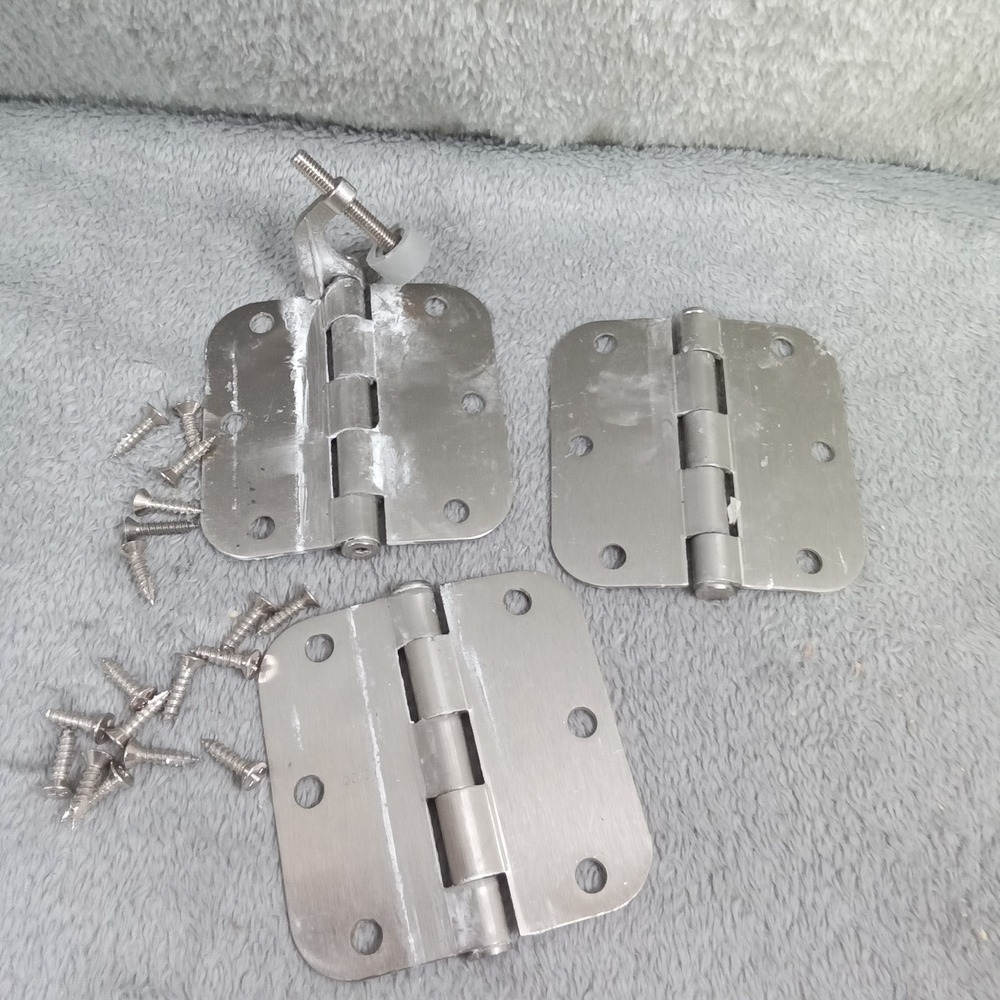 3 Pack Satin Nickel 3.5in Door Hinges 5/8in Radius with Integrated Door‎ Stop
